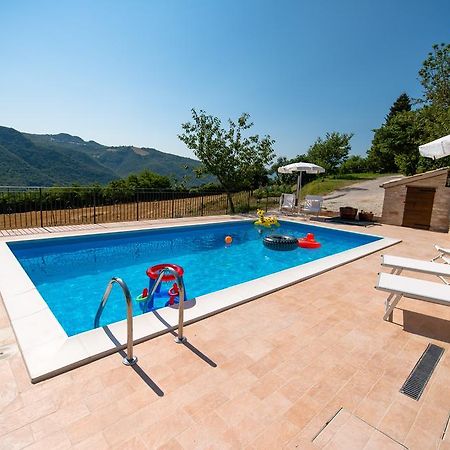 Casetta In Pietra Acqualagna Zimmer foto