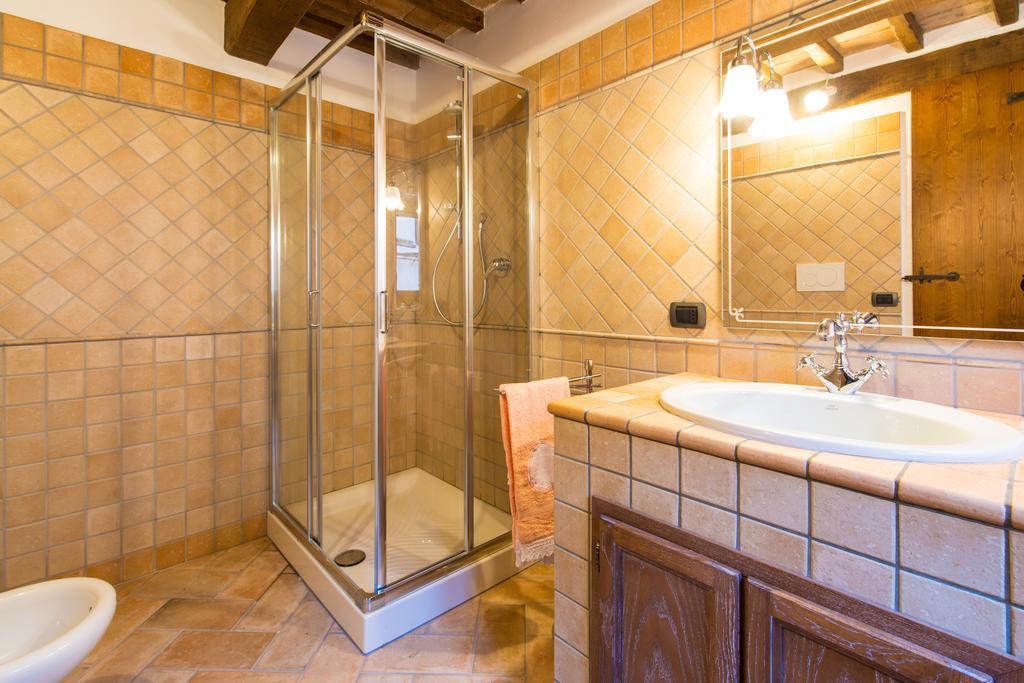 Casetta In Pietra Acqualagna Zimmer foto